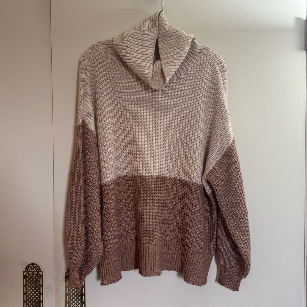 American eagle AE cream brown color block cowl neck sweater size medium - Picture 2 of 11